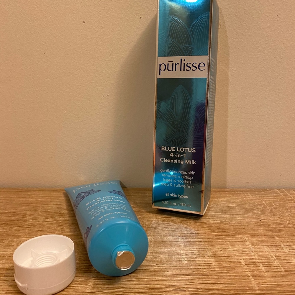 Purlisse 4 in 1 cleansing milk